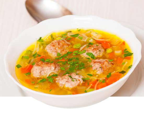 حساء الشعيرية مع كرات الدجاج- اوجوو- خالية من الجلوتين